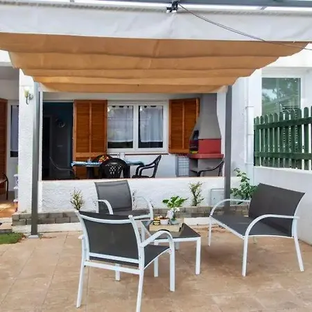 Izaila Holiday home *